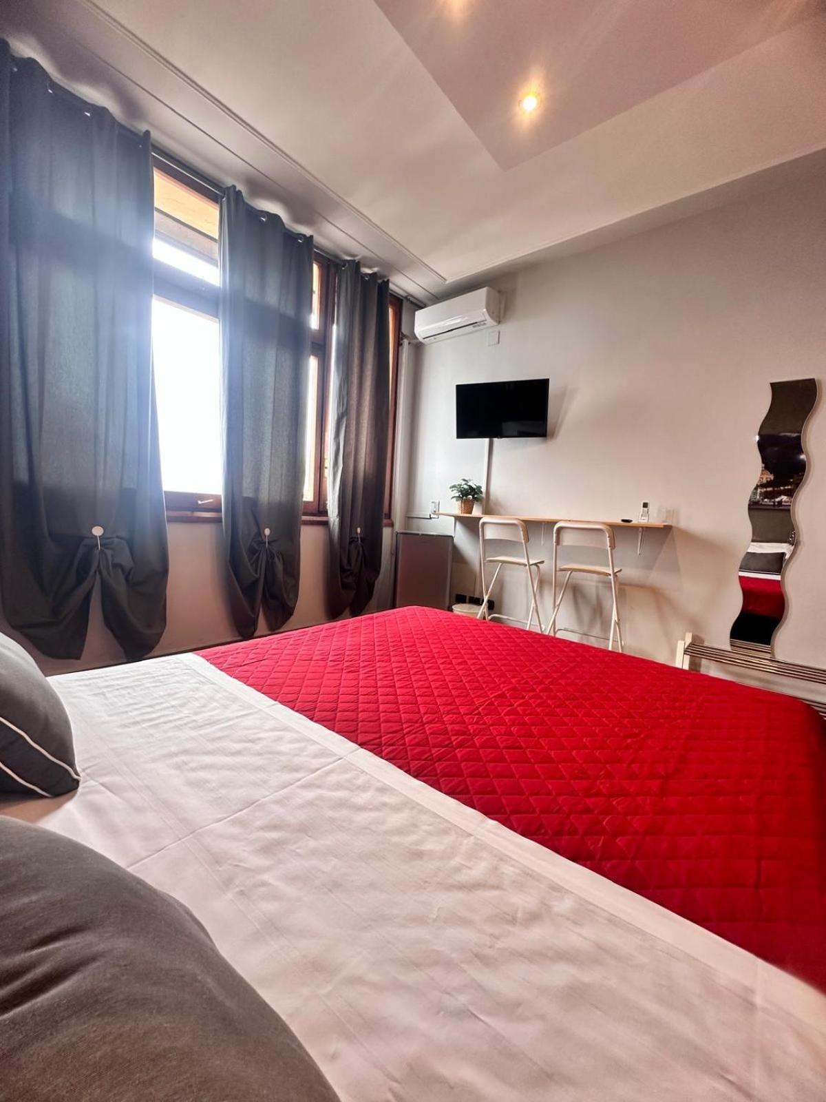Alta Dimora B&B Suites Катанія Екстер'єр фото