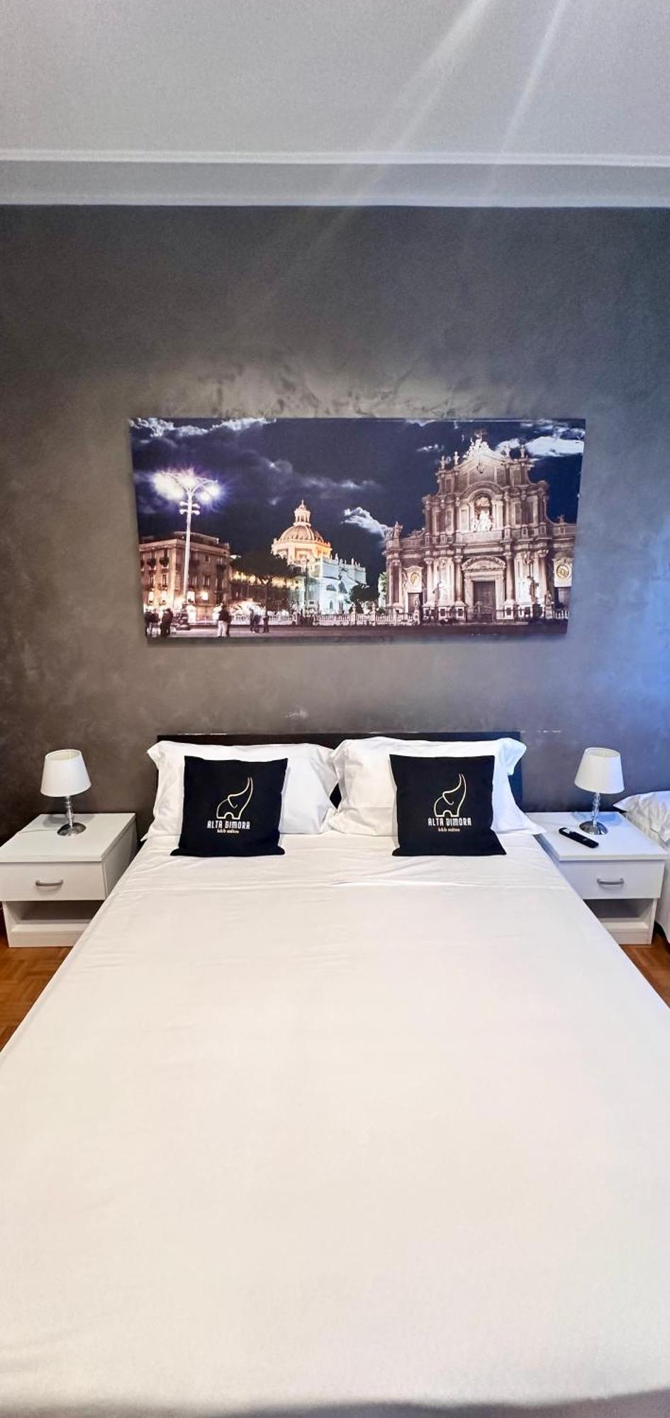 Alta Dimora B&B Suites Катанія Екстер'єр фото