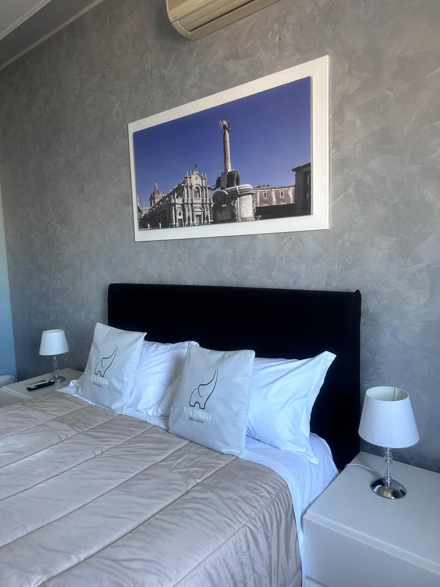 Alta Dimora B&B Suites Катанія Екстер'єр фото